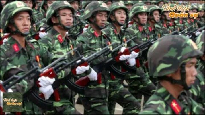 Tỏa Sáng Trên Mạng Xã Hội: Chuyên Gia Trang Điểm & Hotspot Matrix