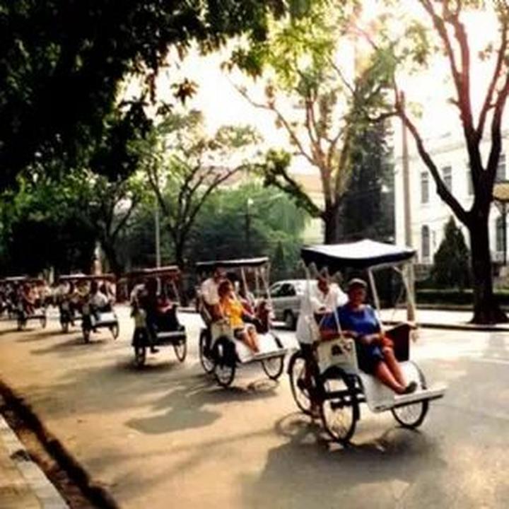 Bị Tôn Điện Anh đụng chạm, - Cảm hứng video marketing từ Hotspot Matrix